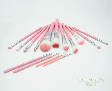 化妝刷能用美妝蛋清洗液洗嗎,？